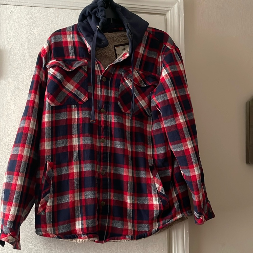 Lengendary Whitetails Men's Red & Navy Plaid Flannel Shirt Jacket with Hood Sz L